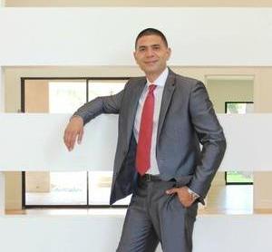 Realtor Profile Picture