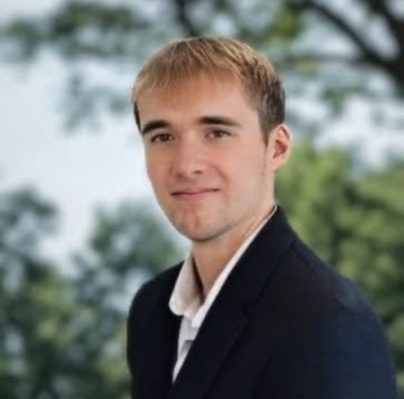 Realtor Profile Picture