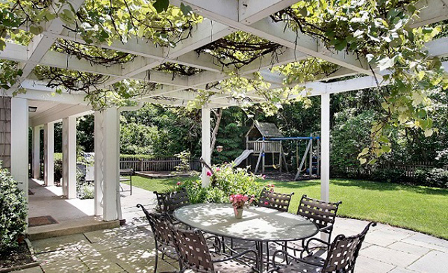 Stage Your Outdoor Spaces Texas Realtors, Staging Outdoor Furniture