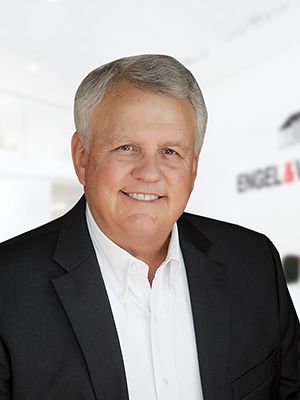 REALTOR® Profile Picture