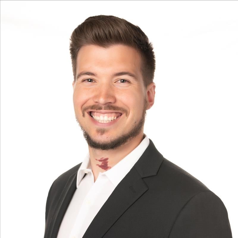 REALTOR® Profile Picture