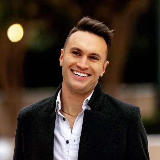 REALTOR® Profile Picture